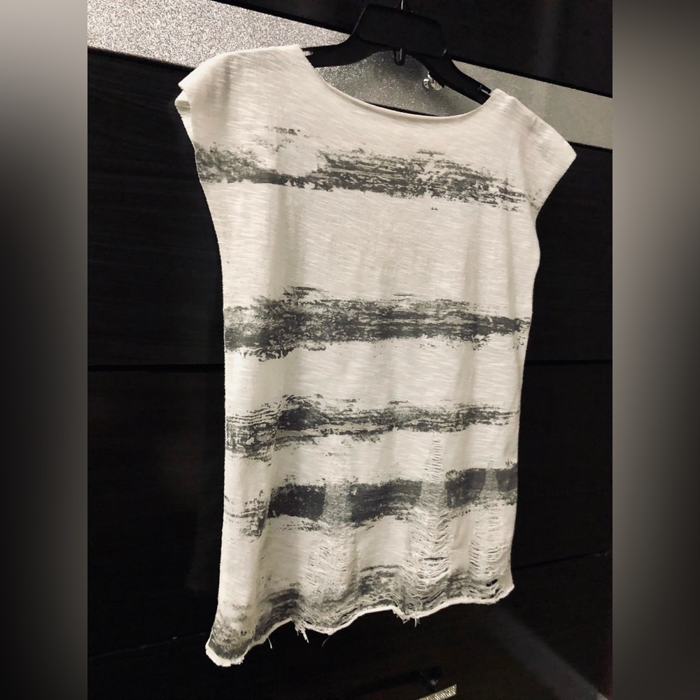 BB Dakota distressed knit top